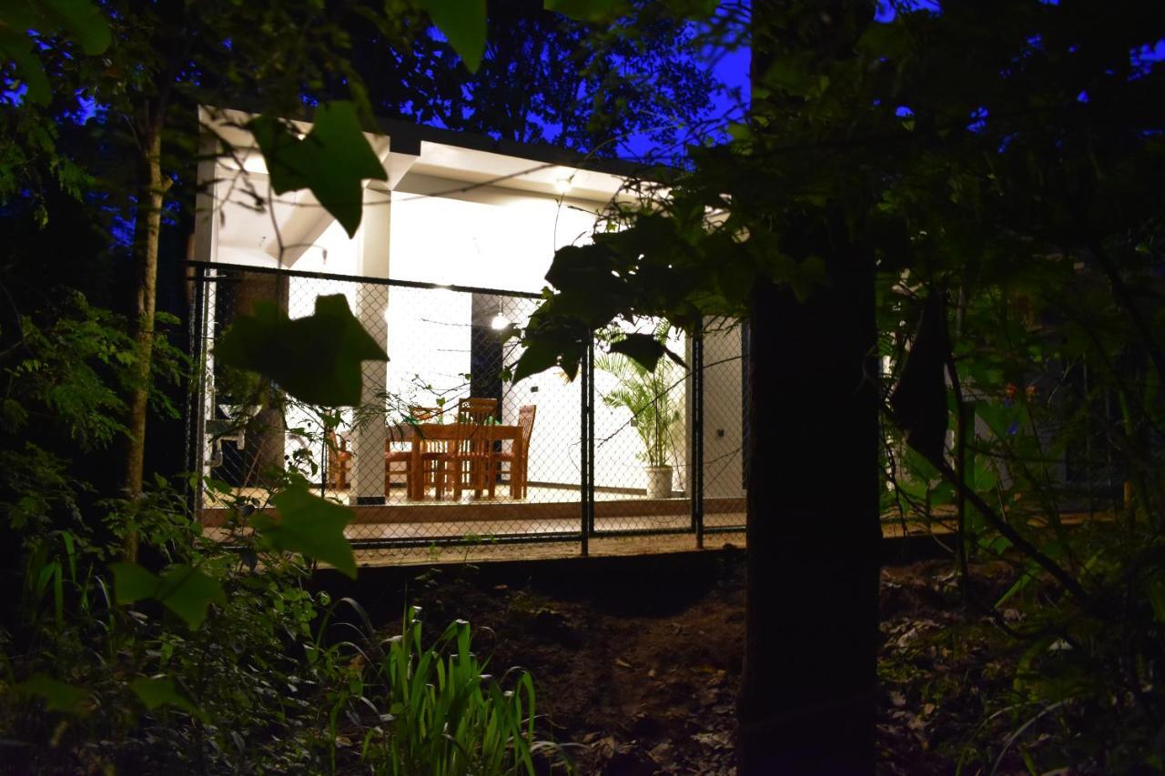 Forest Edge Safari Villa Udawalawe Exterior foto