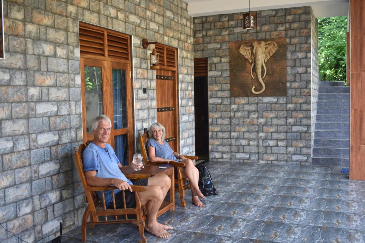Forest Edge Safari Villa Udawalawe Exterior foto